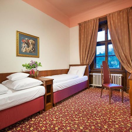 Ea Zamecky Hotel Hrubá Skála Exterior foto